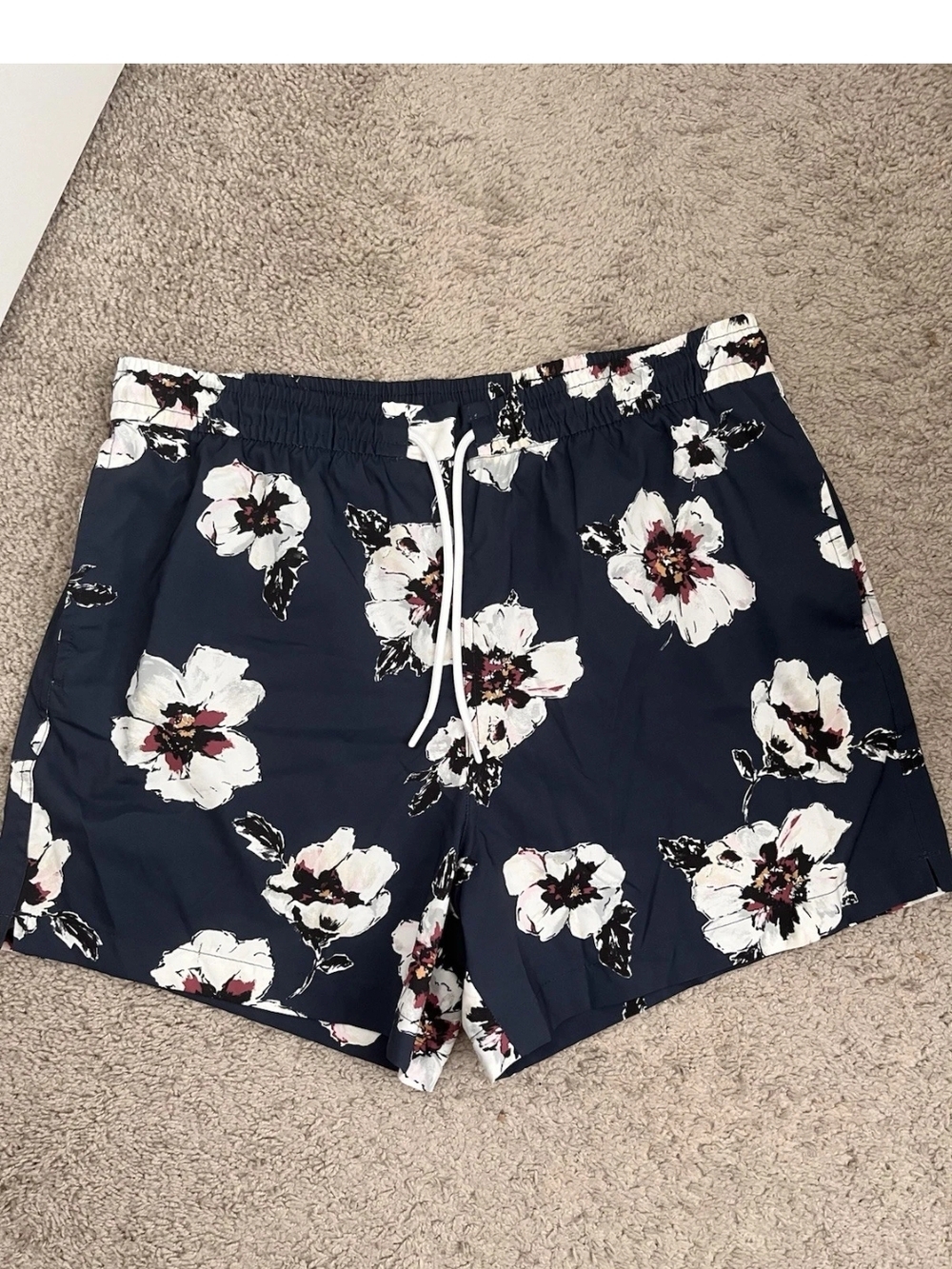 Abercrombie & Fitch Mens Large Relaxed Fit Navy Floral Shorts Boxer Lined